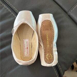 Russian Pointe Rubin Pointe Shoes